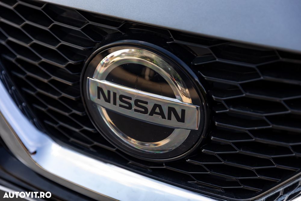 Nissan Qashqai 1.7 dCi Xtronic ALL-MODE 4x4i TEKNA - 23