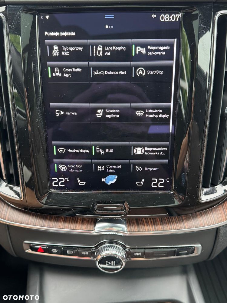 Volvo XC 60 T5 Momentum Pro - 25