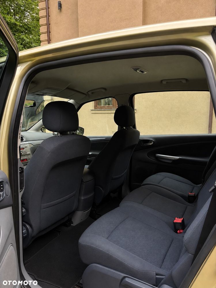 Ford S-Max 2.0 TDCi DPF Titanium - 15