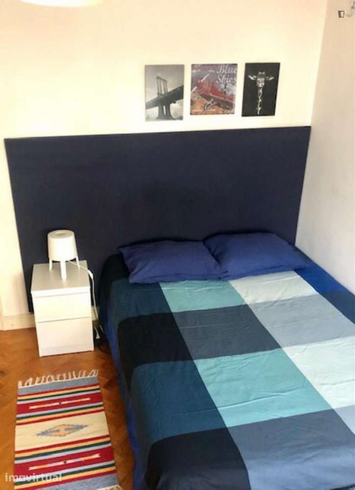 Quarto - localizado em Benfica Lisbon - Grande imagem: 3/13