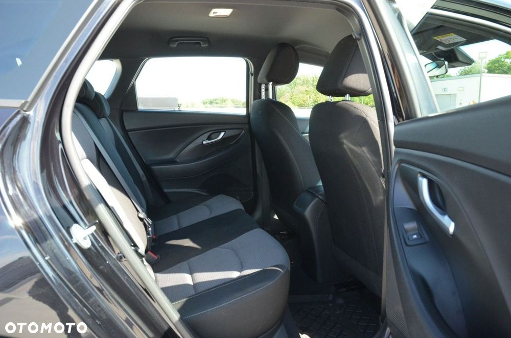 Hyundai i30 1.4 Comfort - 27
