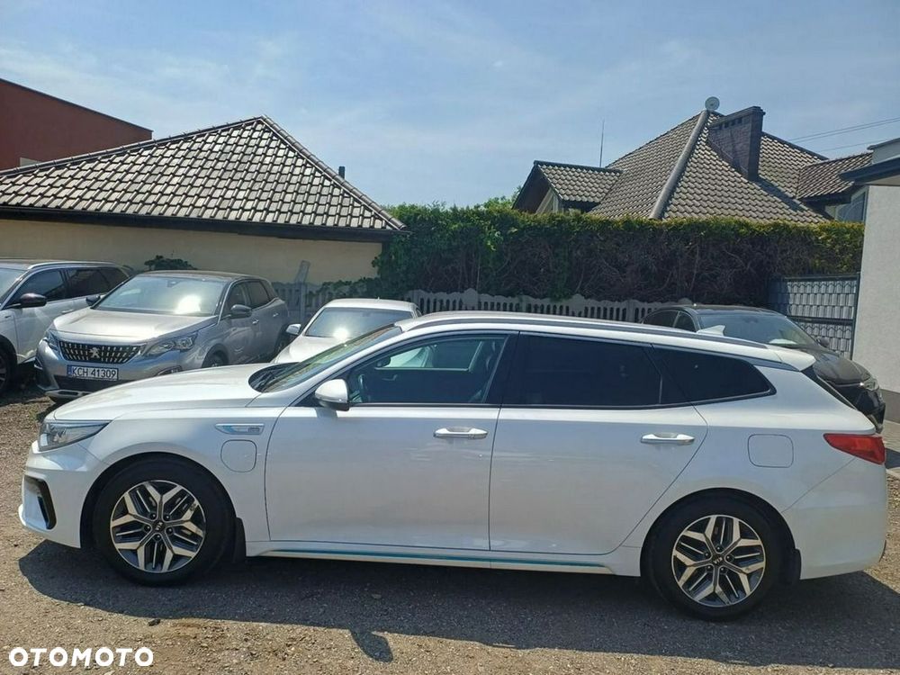 Kia Optima Sportagon 2.0 GDI Attract - 4