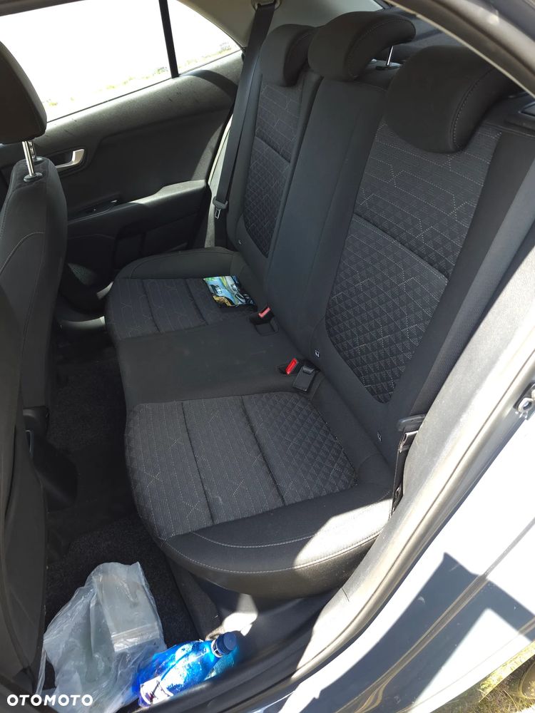 Kia Rio 1.2 L Business Line - 12