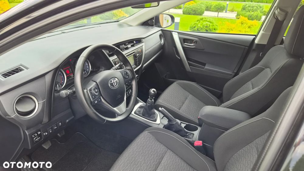 Toyota Auris 1.6 Valvematic Edition - 19