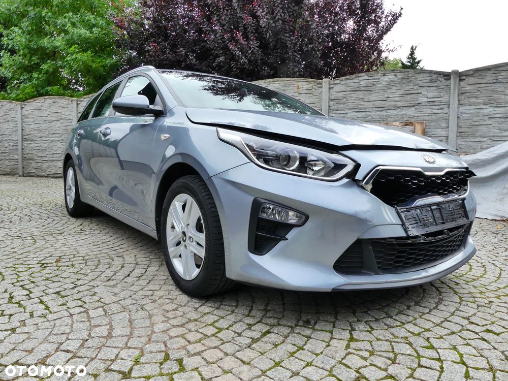 Kia Ceed - 9