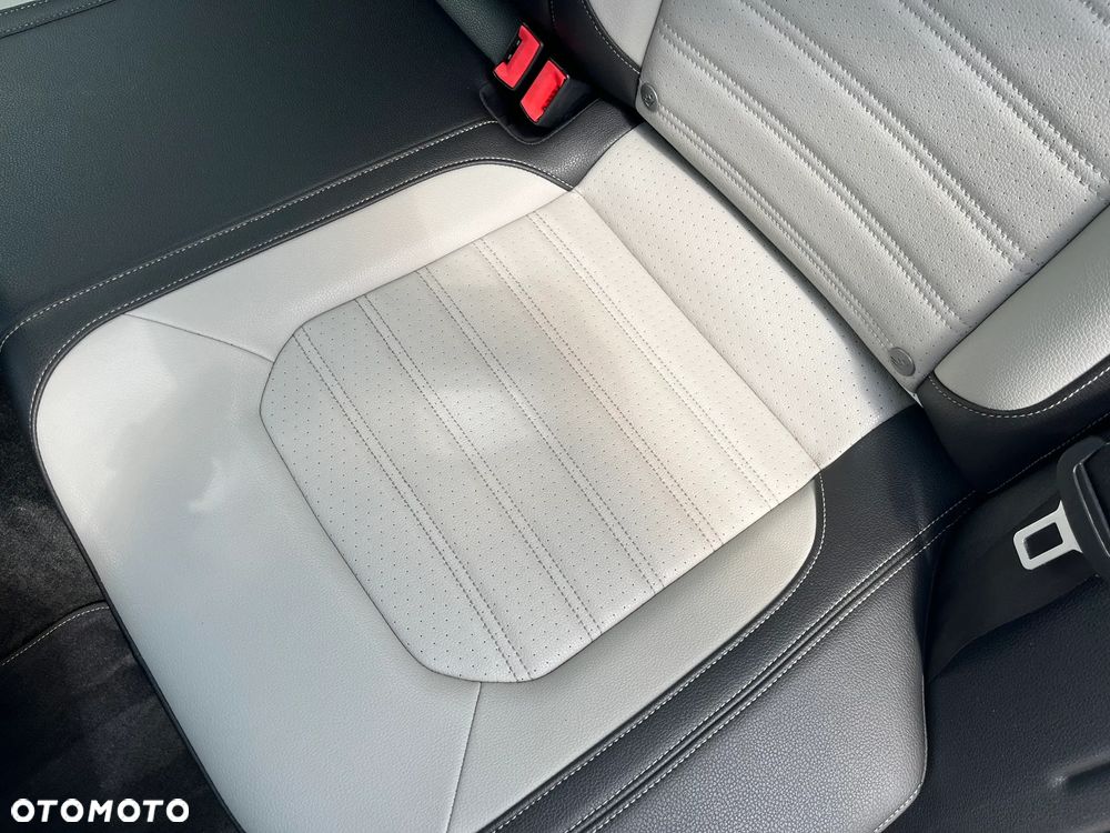 Volkswagen Passat - 27