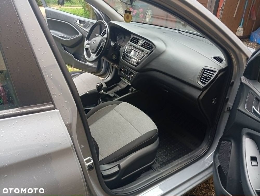Hyundai i20 1.2 BlueDrive Comfort - 9