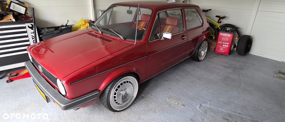 Volkswagen Golf 1.1 L - 3
