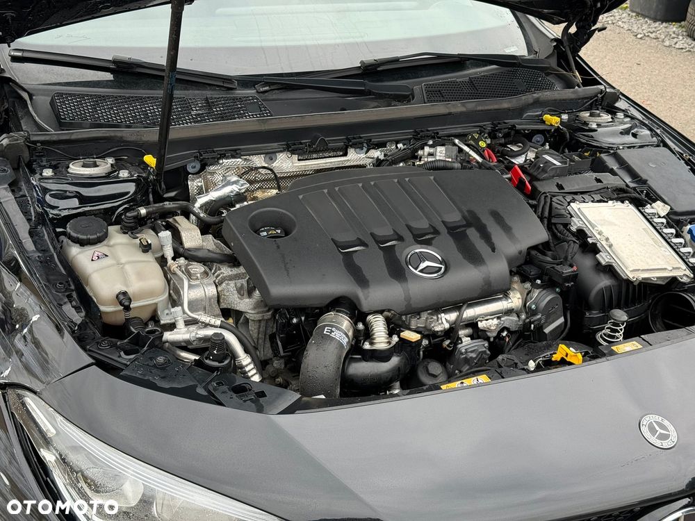 Mercedes-Benz CLA 180 d 8G-DCT AMG Line - 10