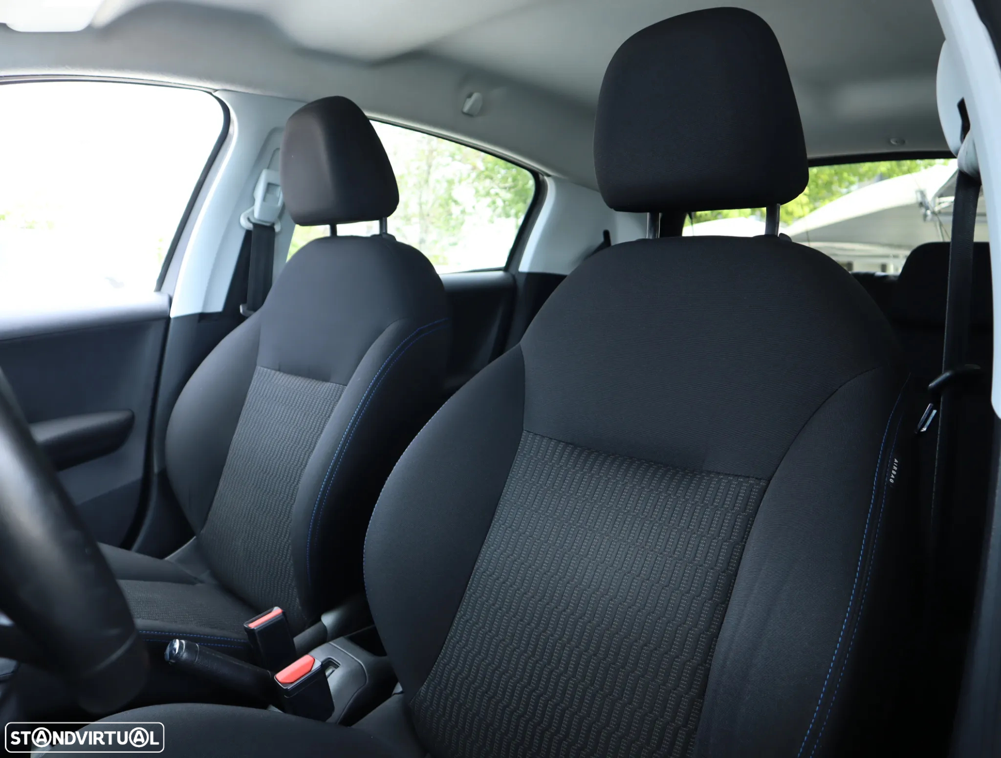 Peugeot 208 1.2 PureTech Style - 29
