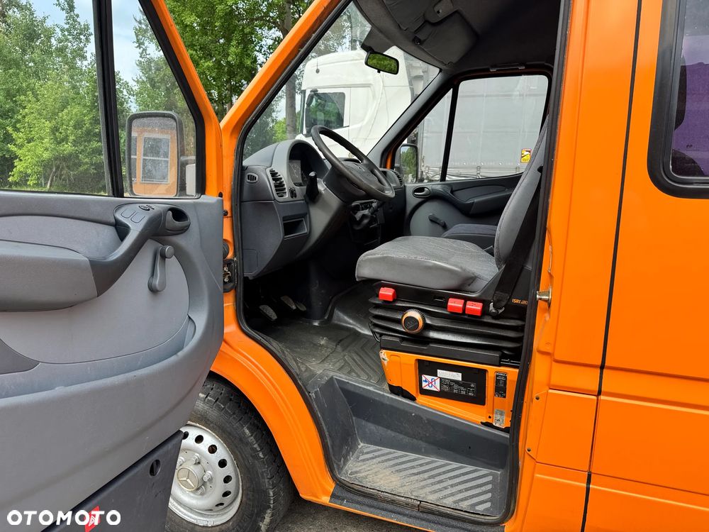 Mercedes-Benz Sprinter - 17