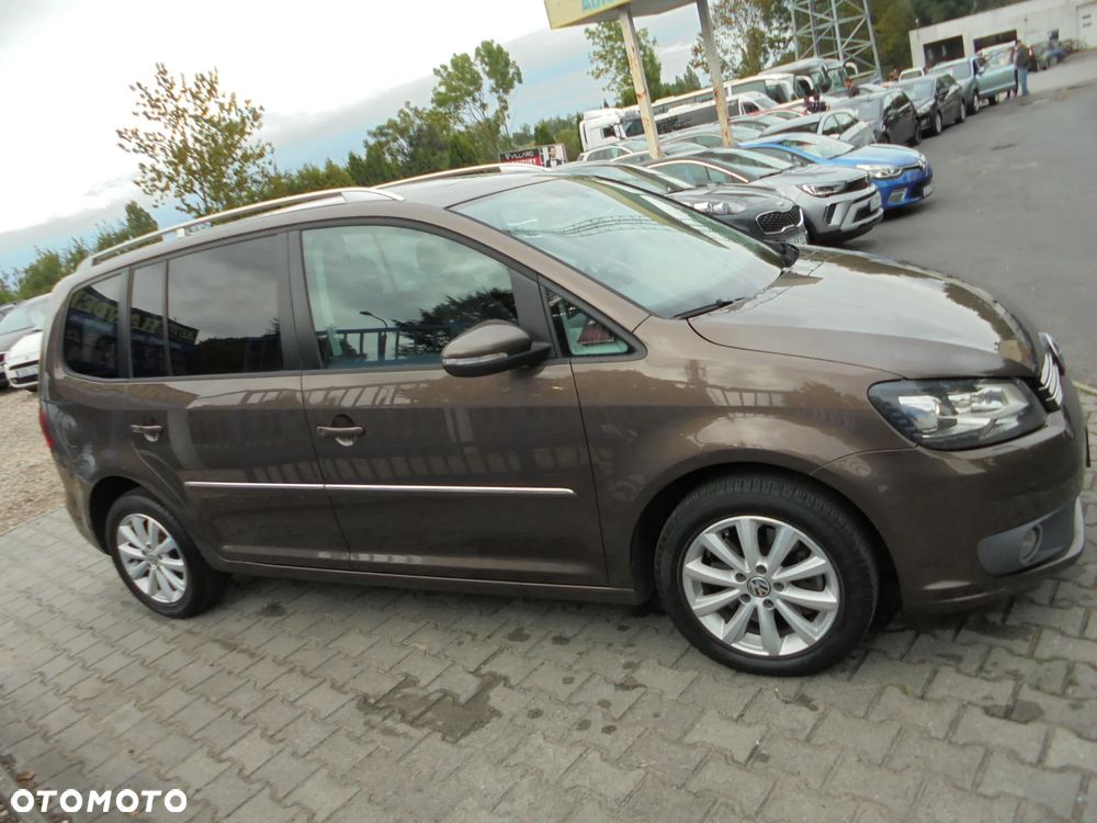 Volkswagen Touran 2.0 TDI DPF BlueMotion Technology DSG Highline - 1
