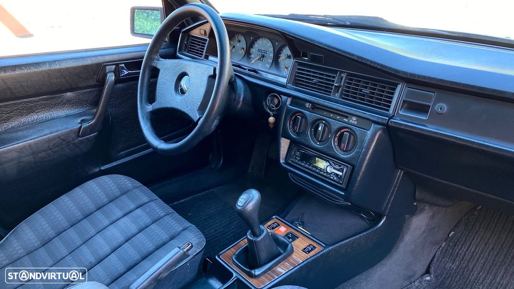 Mercedes-Benz W201 (1982-1993) 190 E 1.8 - 11