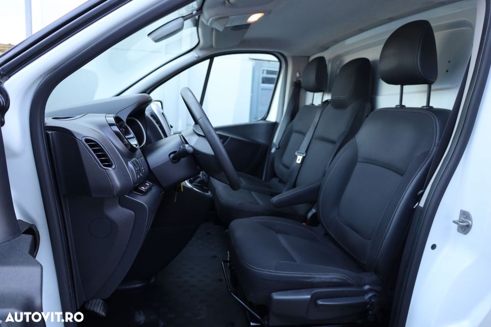 Renault Trafic - 13