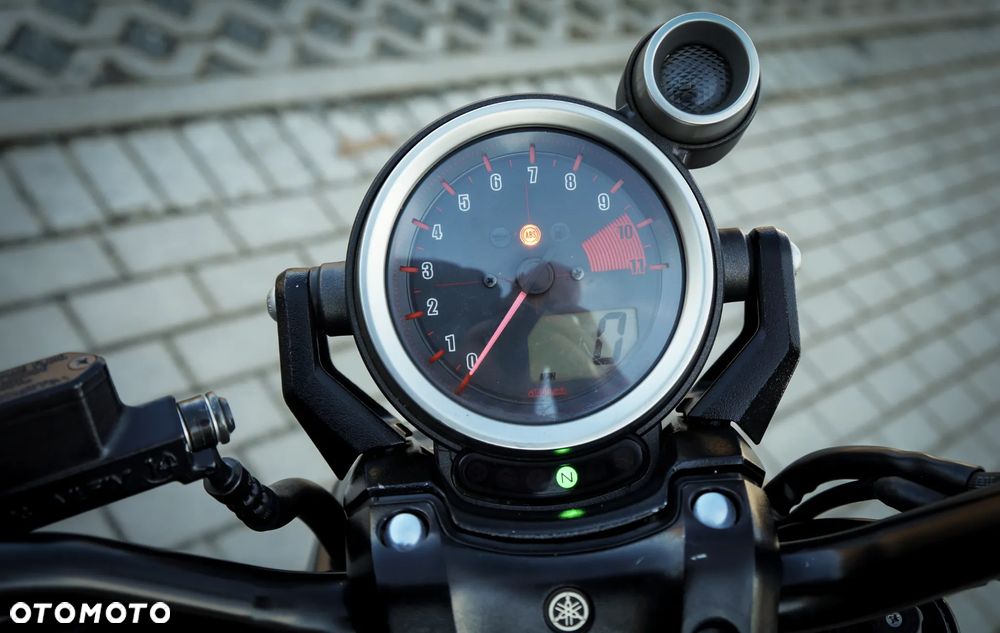 Yamaha V-MAX - 17