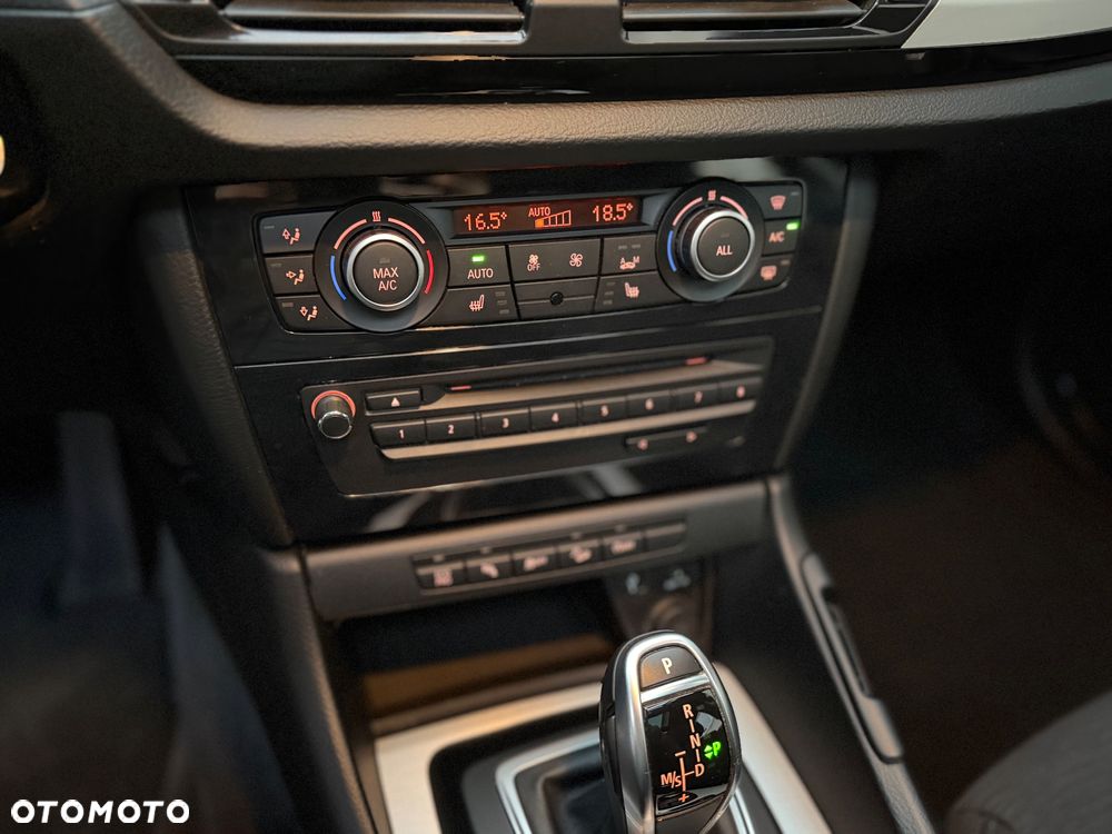 BMW X1 xDrive18d xLine - 23