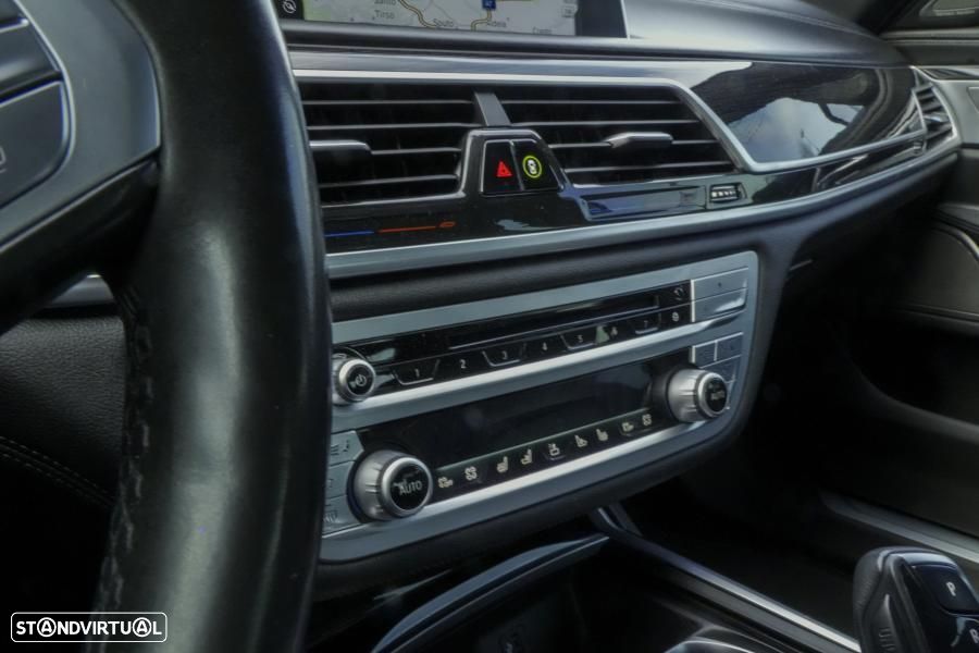 BMW 740 d xDrive Pack M - 33