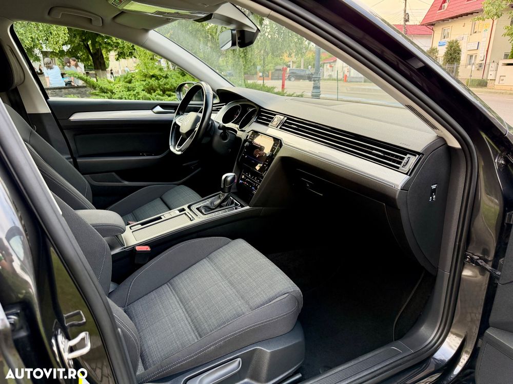 Volkswagen Passat 2.0 TDI SCR DSG Business - 12