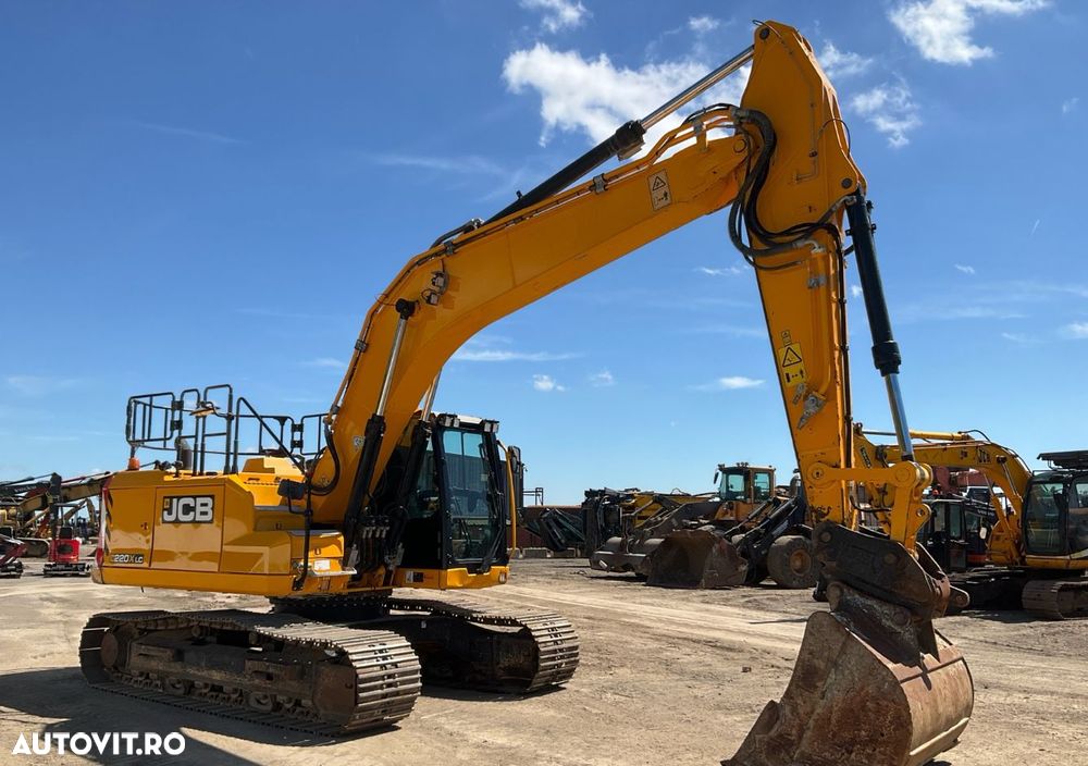 JCB 220X L Excavator - 5
