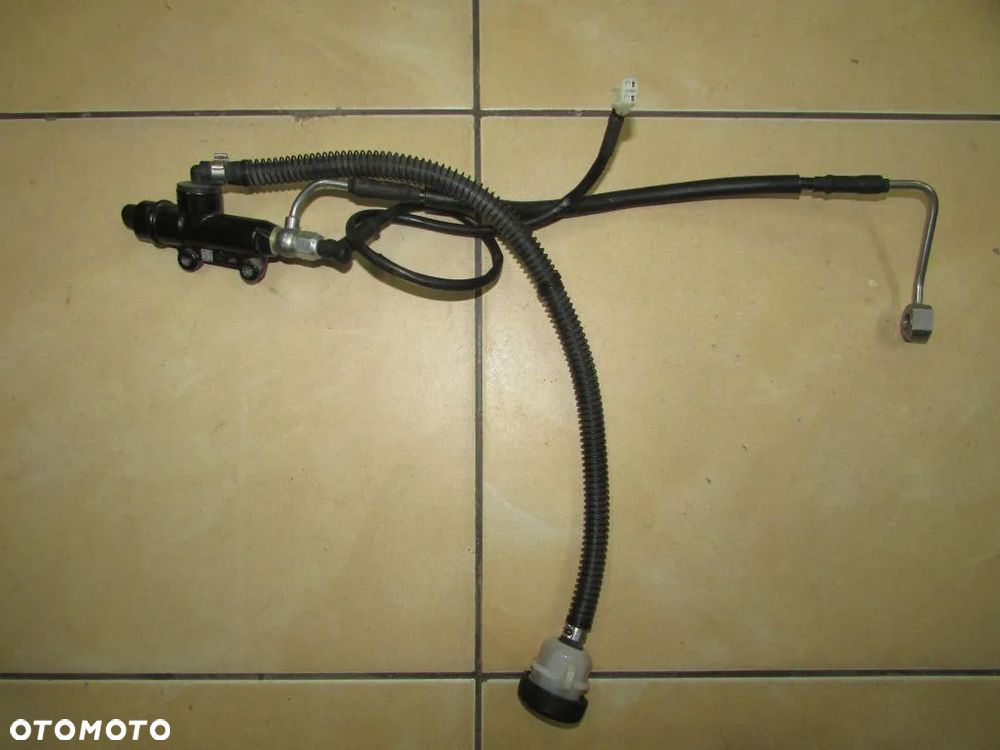 Benelli TRK 502X pompa hamulcowa tył - 1