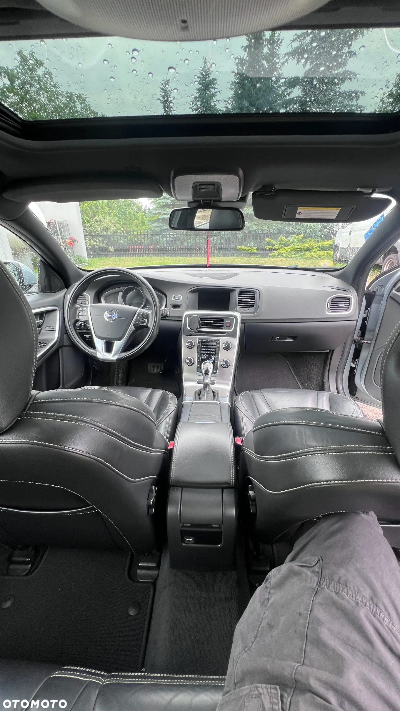 Volvo V60 D6 AWD Plug-in Hybrid Summum - 6