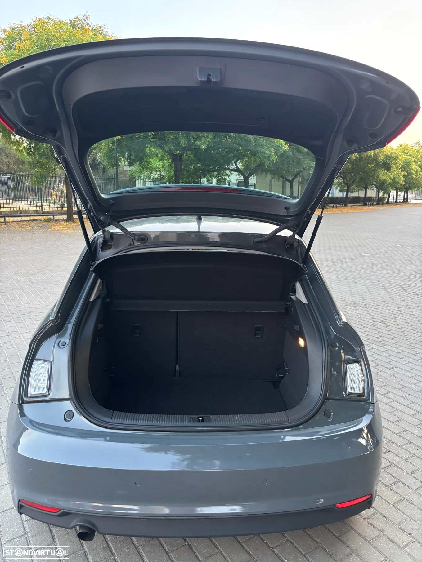 Audi A1 Sportback 1.0 TFSI Design - 11