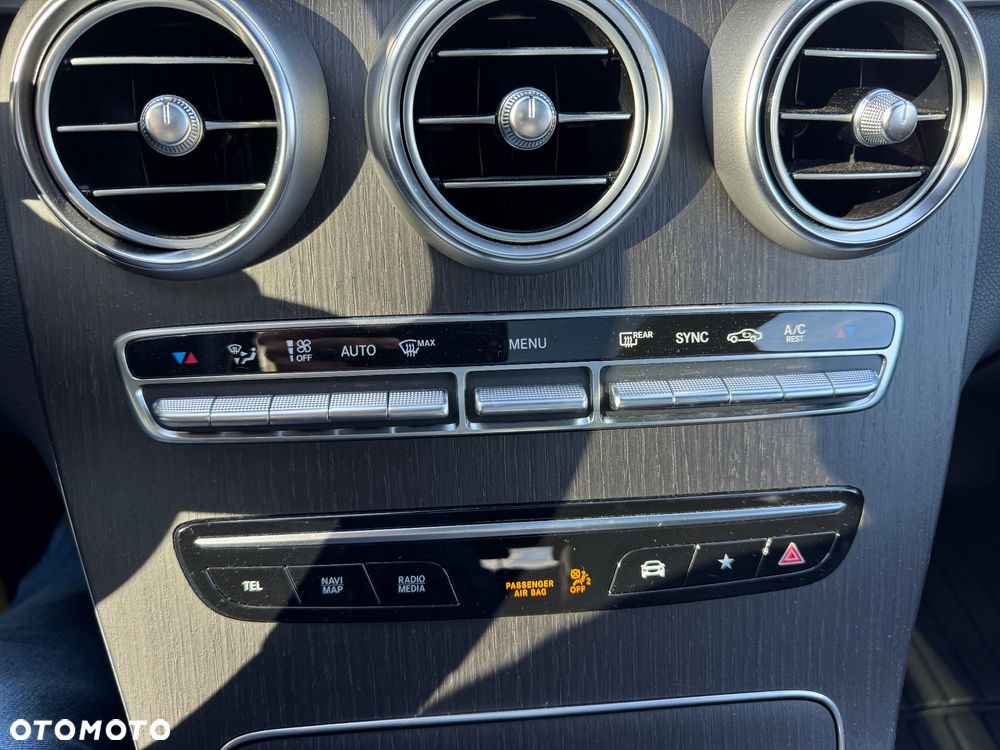 Mercedes-Benz GLC 300 4Matic 9G-TRONIC Exclusive - 23