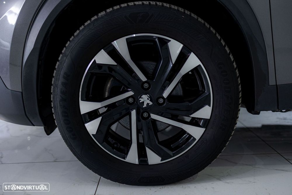 Peugeot 2008 1.2 PureTech Allure EAT8 - 7