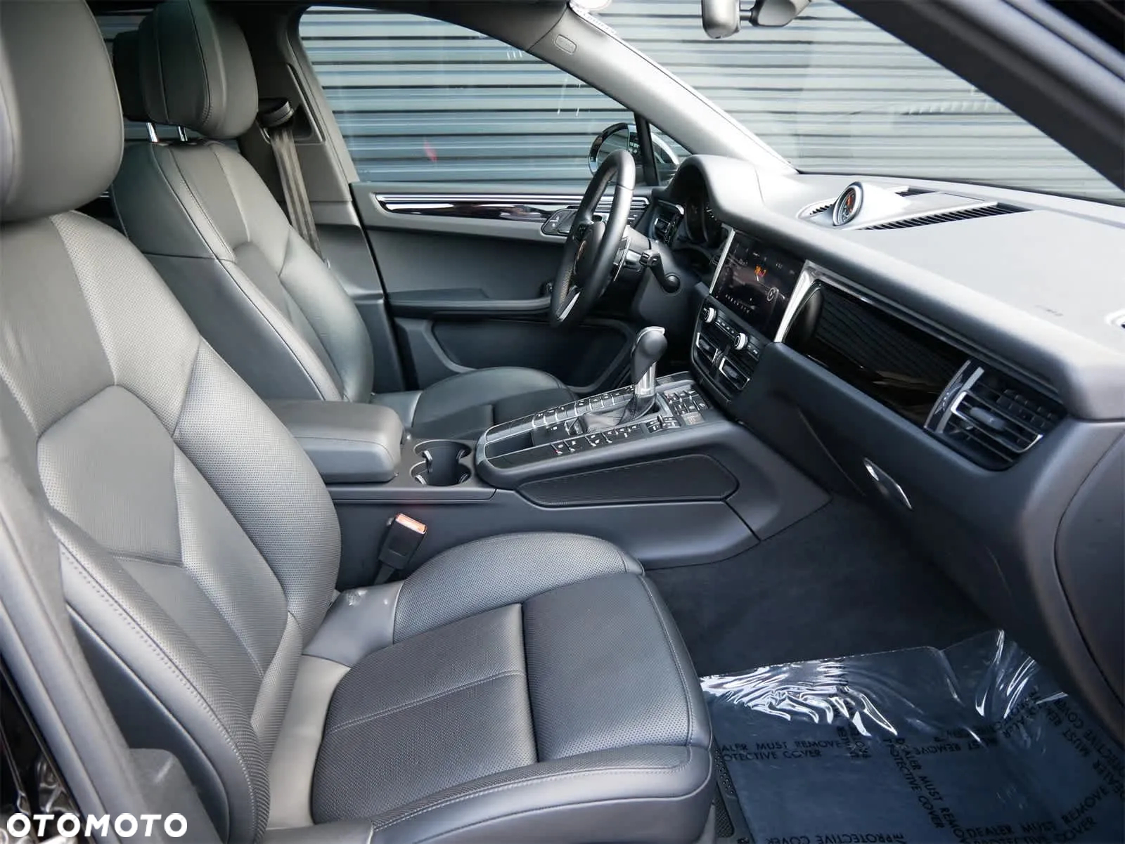 Porsche Macan - 16