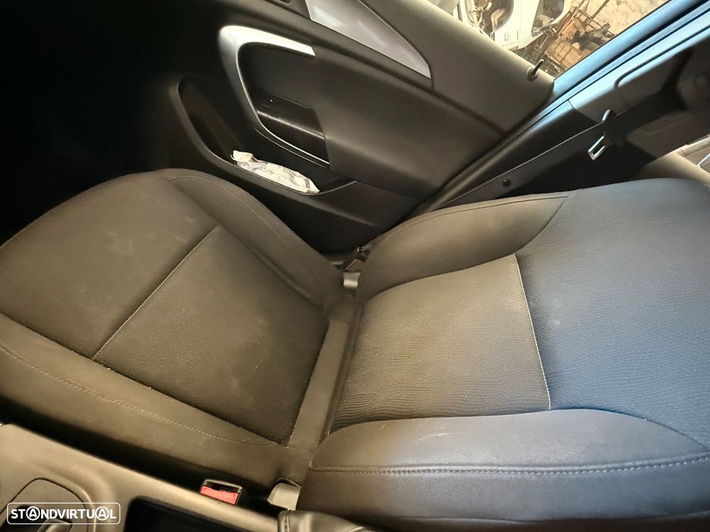 Opel Insignia - 14