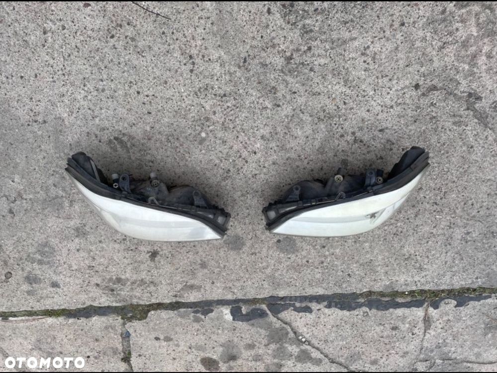 Lampa reflektor przód Opel zafira a - 2