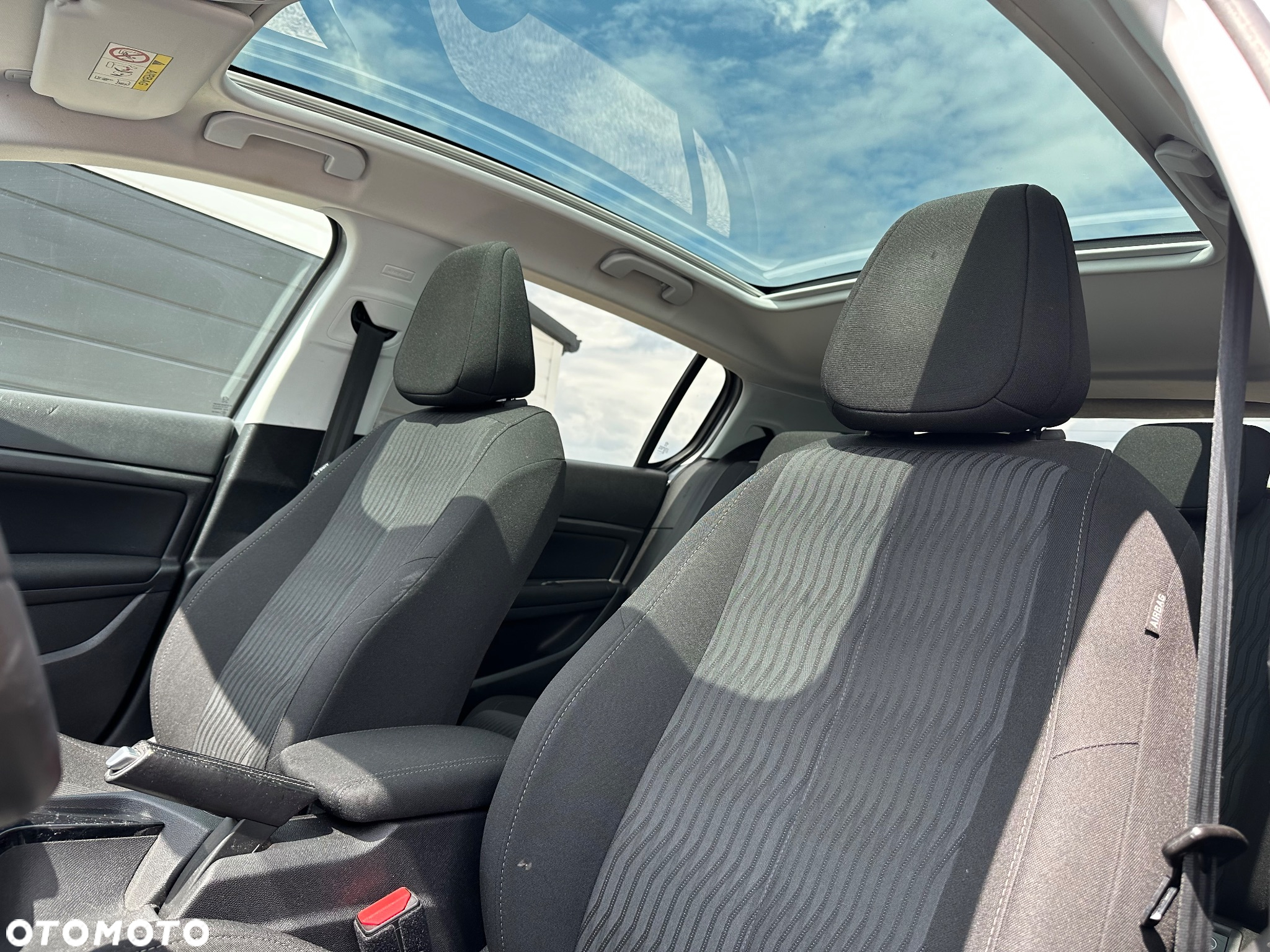 Peugeot 308 1.6 BlueHDi Allure S&S - 10