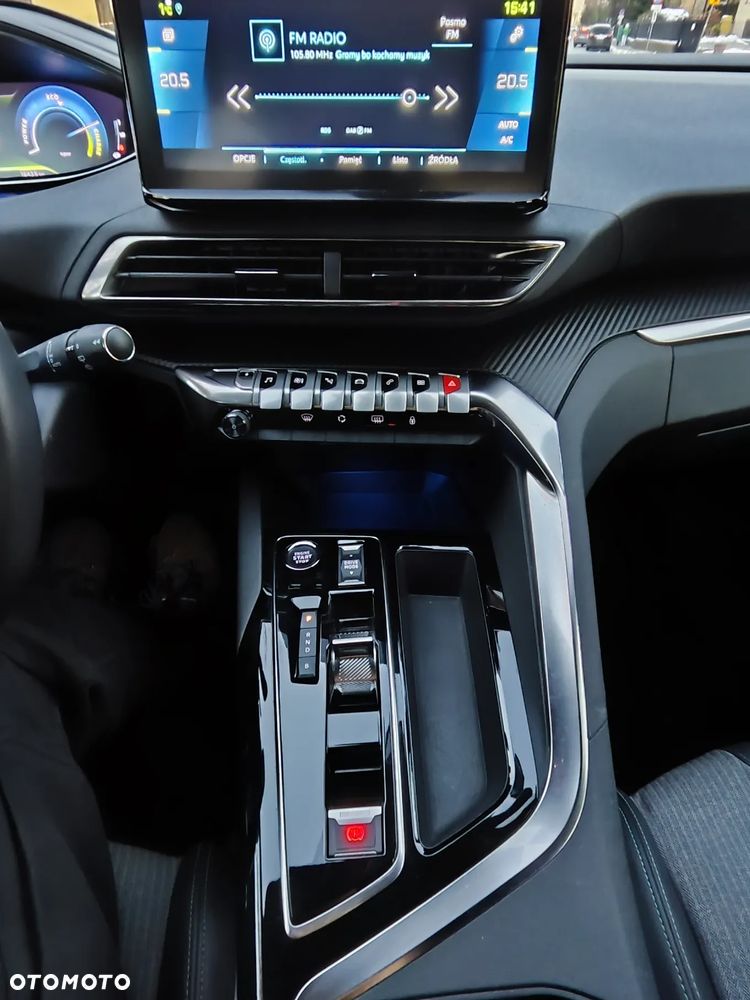 Peugeot 3008 1.6 PureTech HYbrid Allure S&S EAT8 - 11