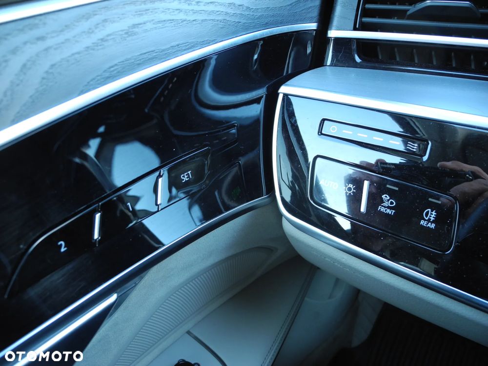 Audi A8 - 24