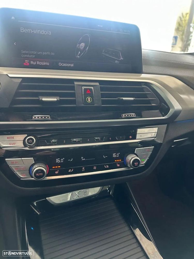 BMW iX3 M Sport Impressive - 13