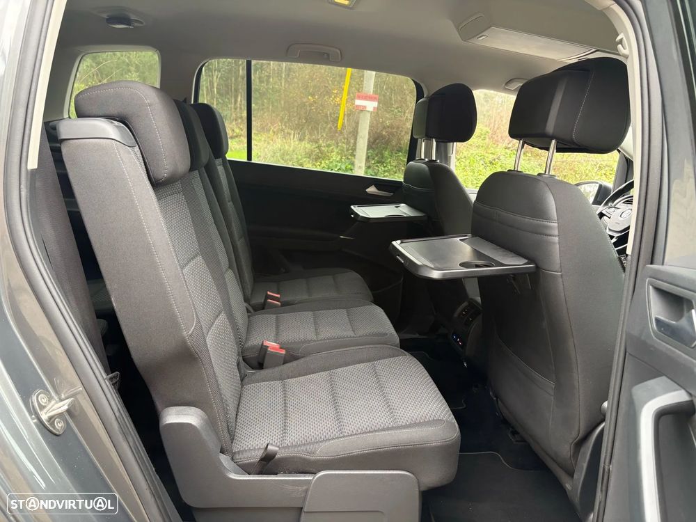 VW Touran 1.6 TDI Highline DSG - 31