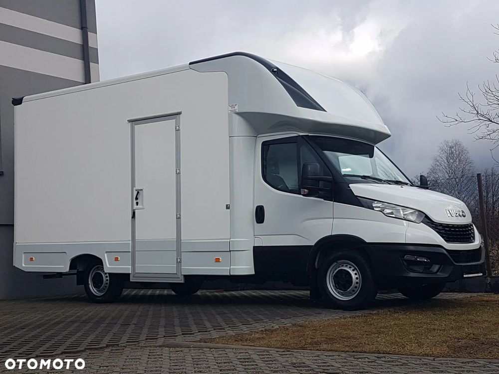 Iveco DAILY KONTENER NISKOPODŁOGOWY 4,43x2,23x2,42 SKLEP FOODTRUCK BAR KLIMA KONIOWÓZ KAMPER - 29