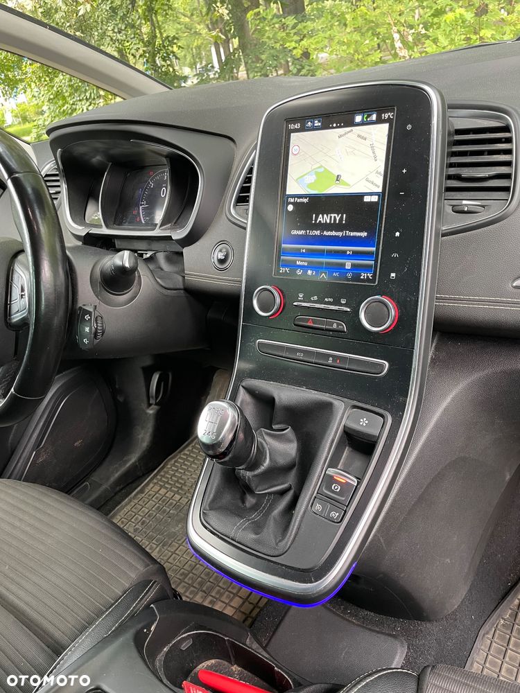 Renault Grand Scenic - 20