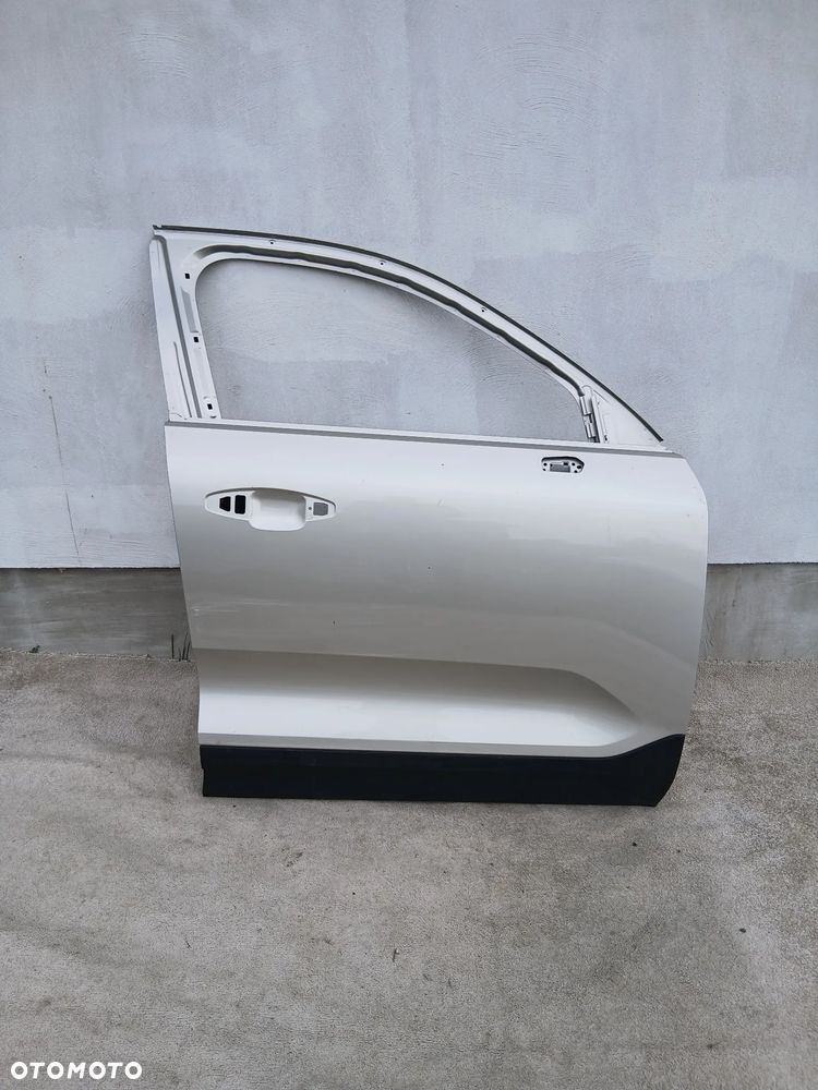 DRZWI PRZEDNIE PRAWE VOLVO XC 40