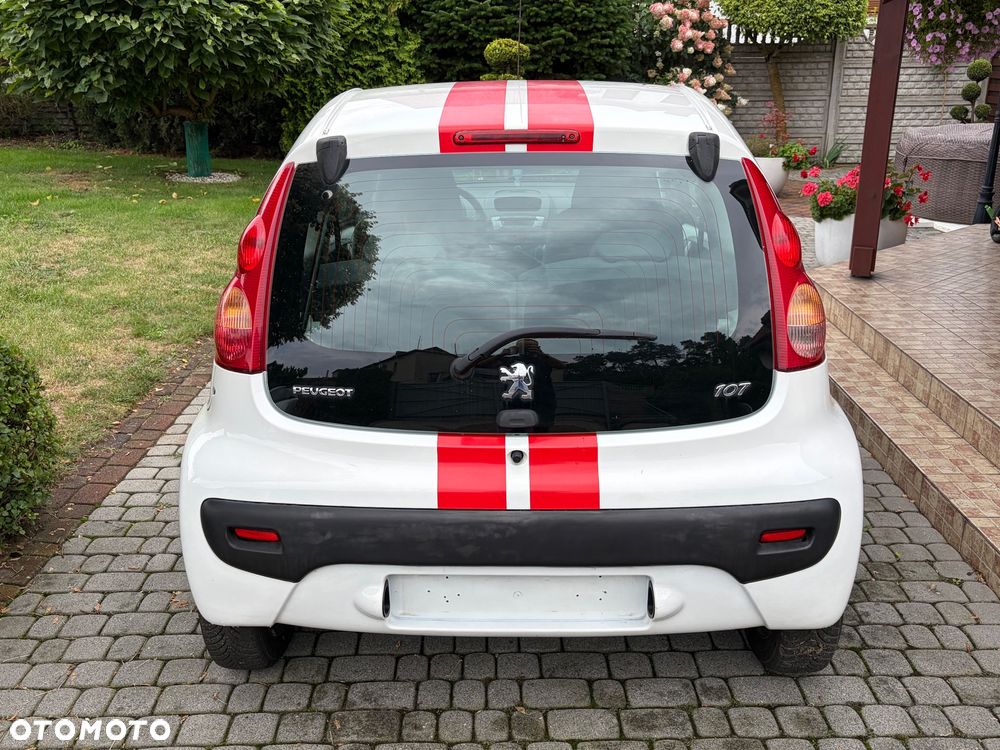 Peugeot 107 - 12