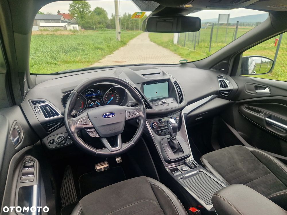 Ford Kuga 2.0 TDCi 4x4 ST-Line - 13