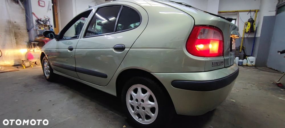 Renault Megane 1.4 Confort Privilege - 6