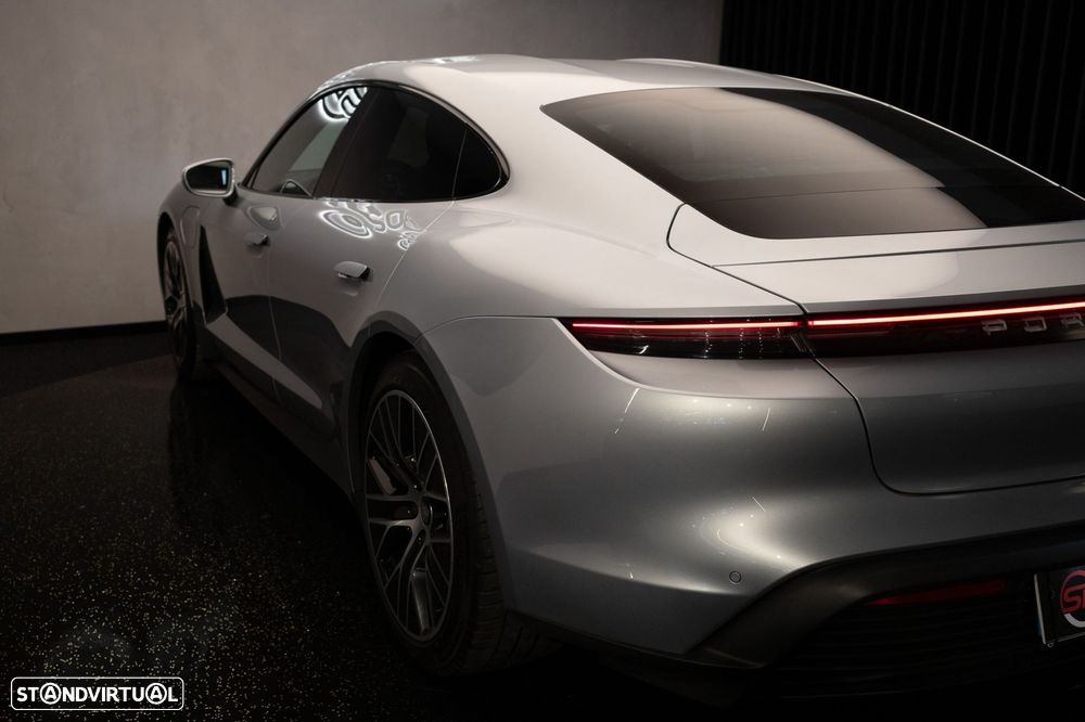 Porsche Taycan 4S Bateria Performance Plus - 18