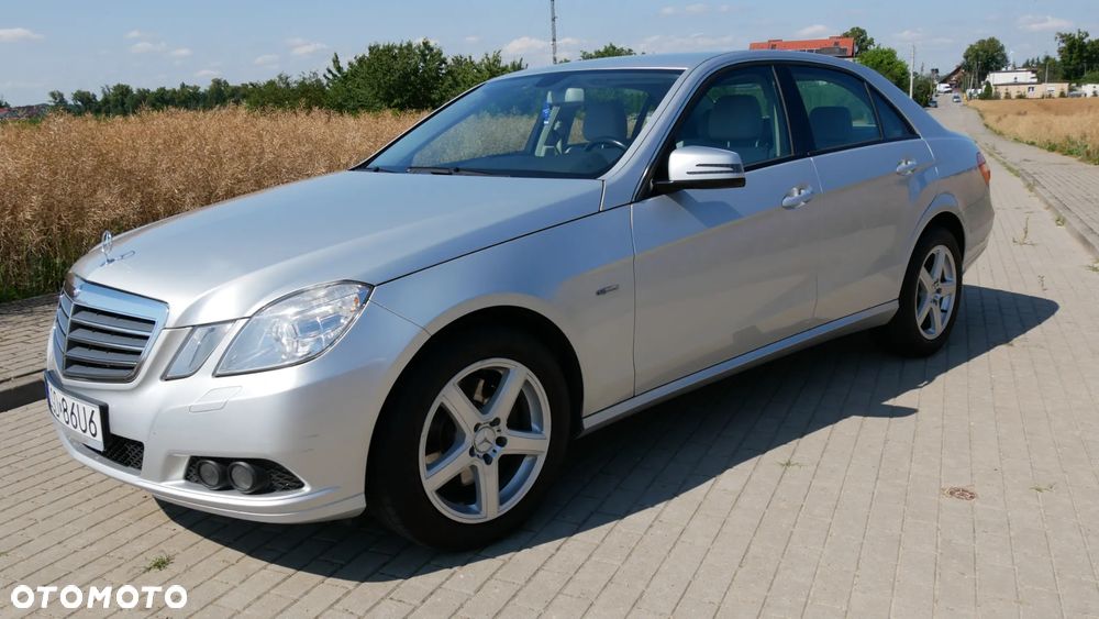 Mercedes-Benz Klasa E 250 CGI BlueEFFICIENCY Elegance - 6