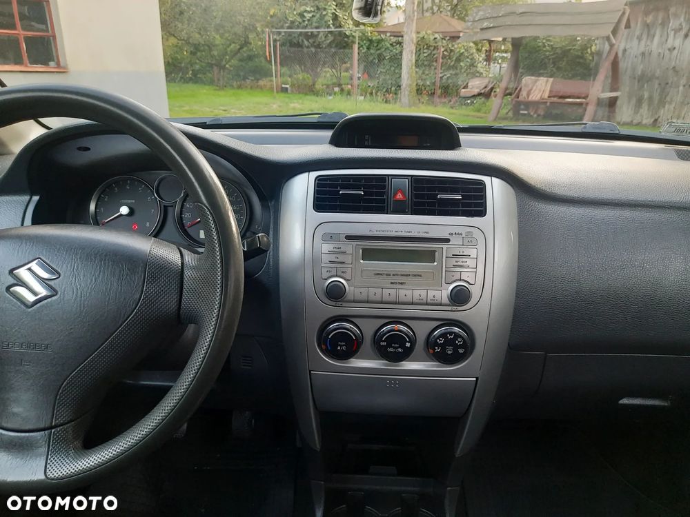 Suzuki Liana 1.6 Comfort - 16