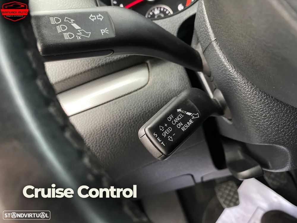 VW Sharan 2.0 TDi Confortline - 23