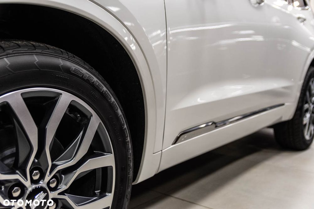 Cadillac XT6 - 5
