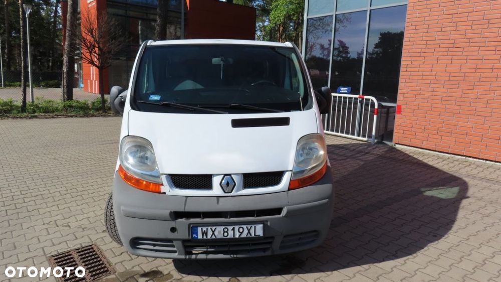 Renault Trafic Passenger - 22