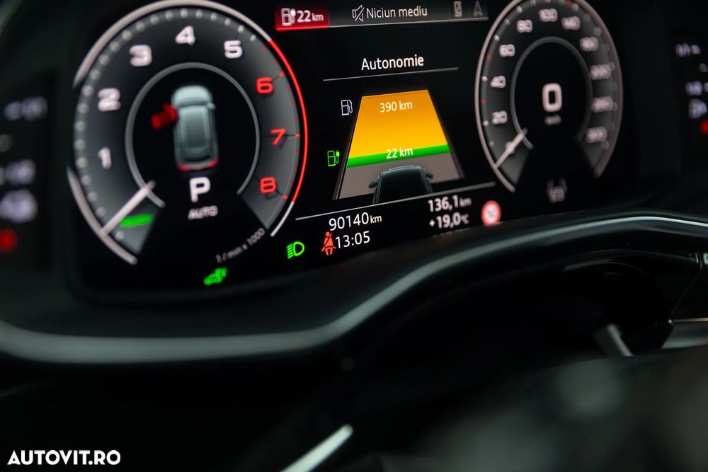 Audi Q8 55 TFSIe quattro tiptronic - 24