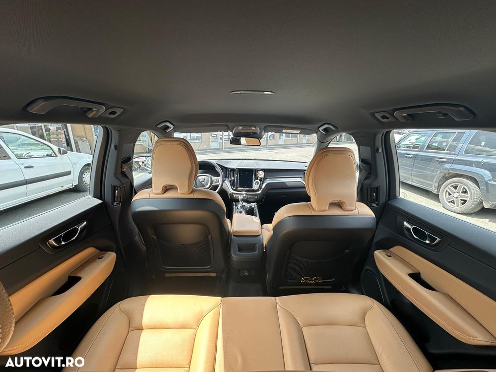 Volvo XC 60 D4 Momentum - 10